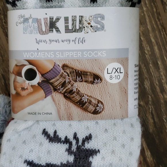 Muk Luks Tasseled Slipper Socks - Picture 2 of 3